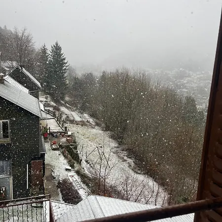 Romily Avec Vue Montagne Holiday home *